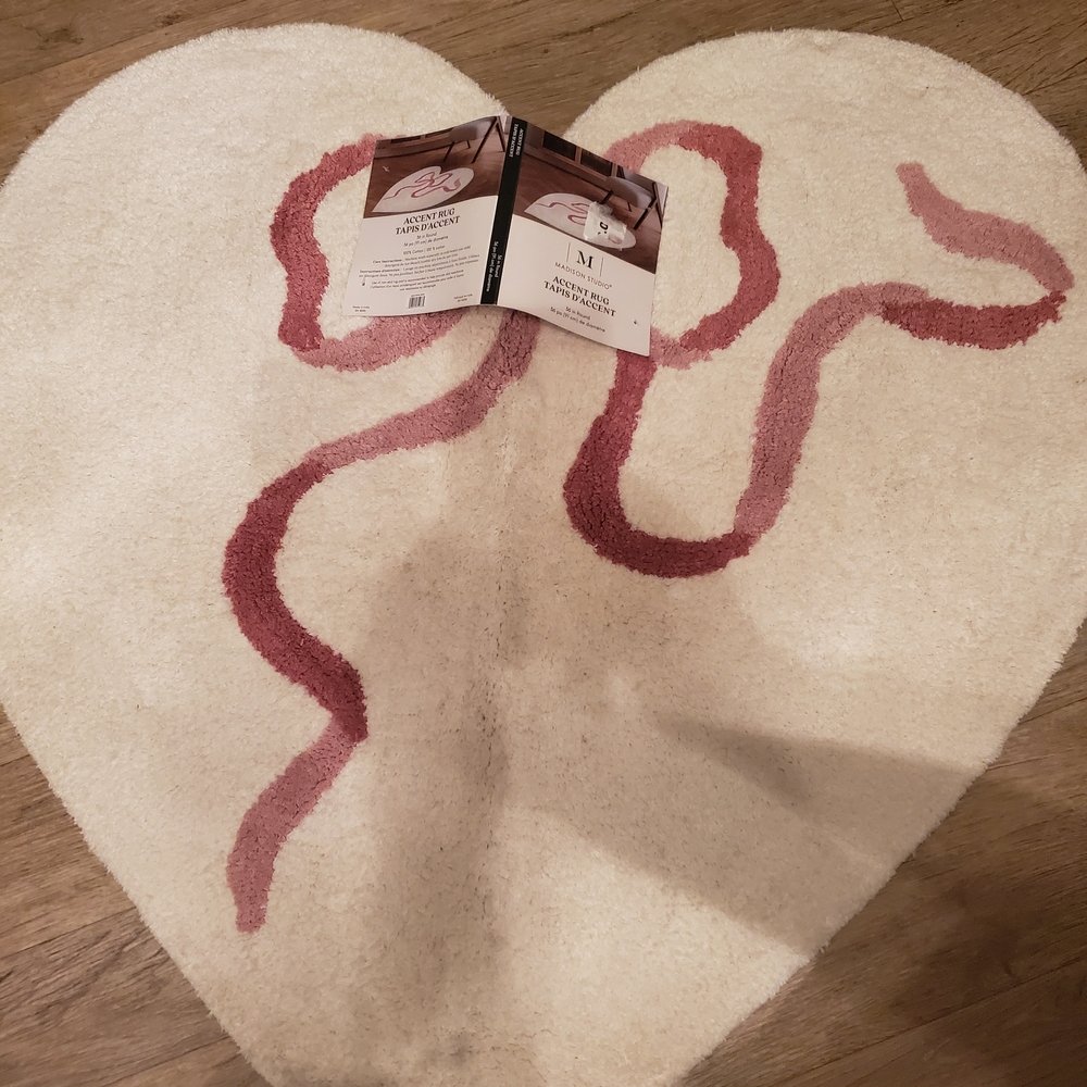 Accent Rug by Madison Heart Shaped with Pink Swirl Ribbon New